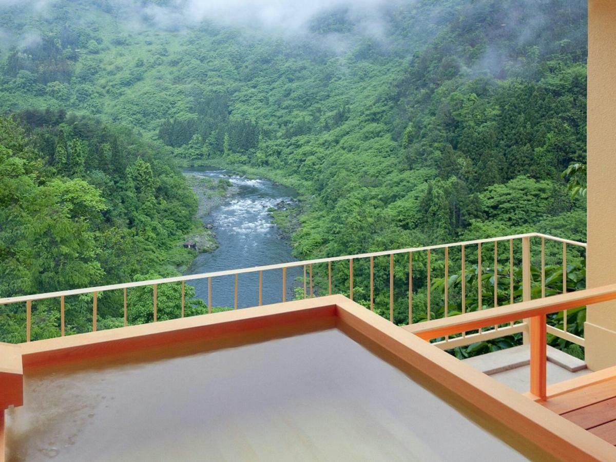 Marumine Kanko Hotel Aizuwakamatsu Buitenkant foto